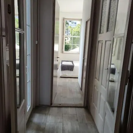 Alvares Cabral Apartamento C * Porto